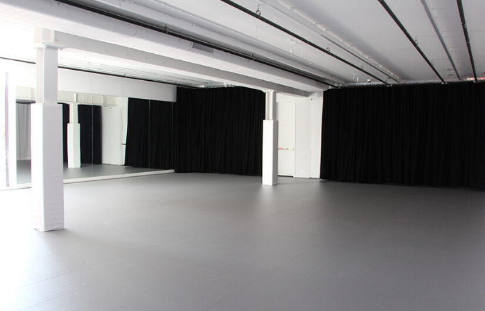 Full Studio facing in